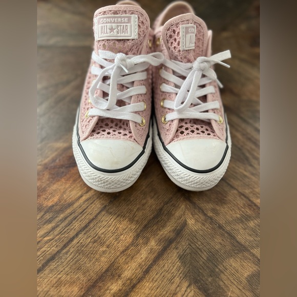 Converse All Star Women's Light Pink Crochet Low Top Sneaker Size 7.5 - Picture 2 of 6